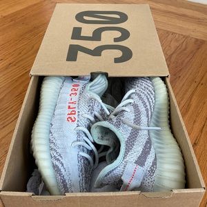 Yeezy 350’s Sneaker